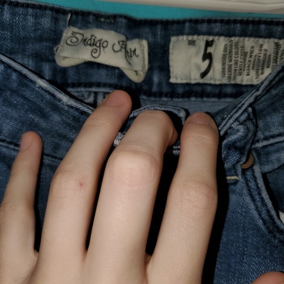 Ripped Skinny Jeans - Picture 3 of 3